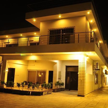 Reina Boutique Hotel - G6/3 Islamabad Exterior foto