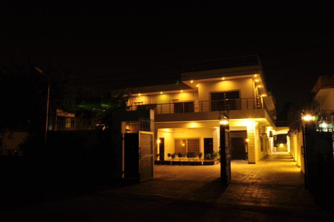 Reina Boutique Hotel - G6/3 Islamabad Exterior foto